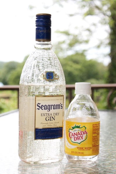 Seagram's Gin and Canada Dry Tonic